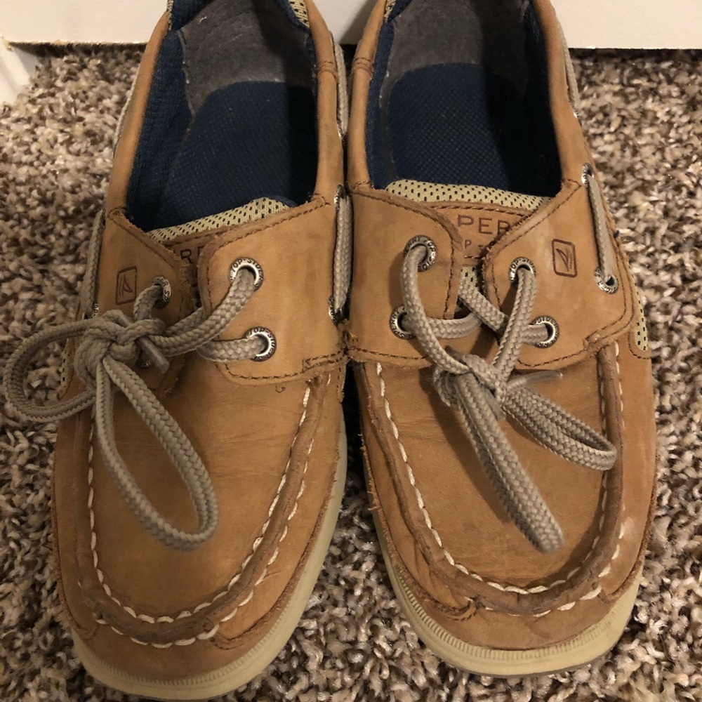 Sperry size 1 boys